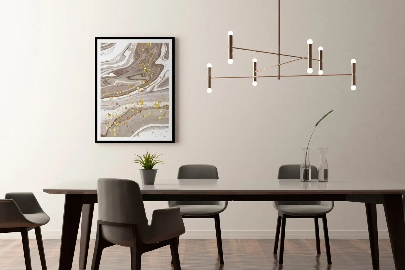 Innenraumgestaltung mit Bilderrahmen und Tisch